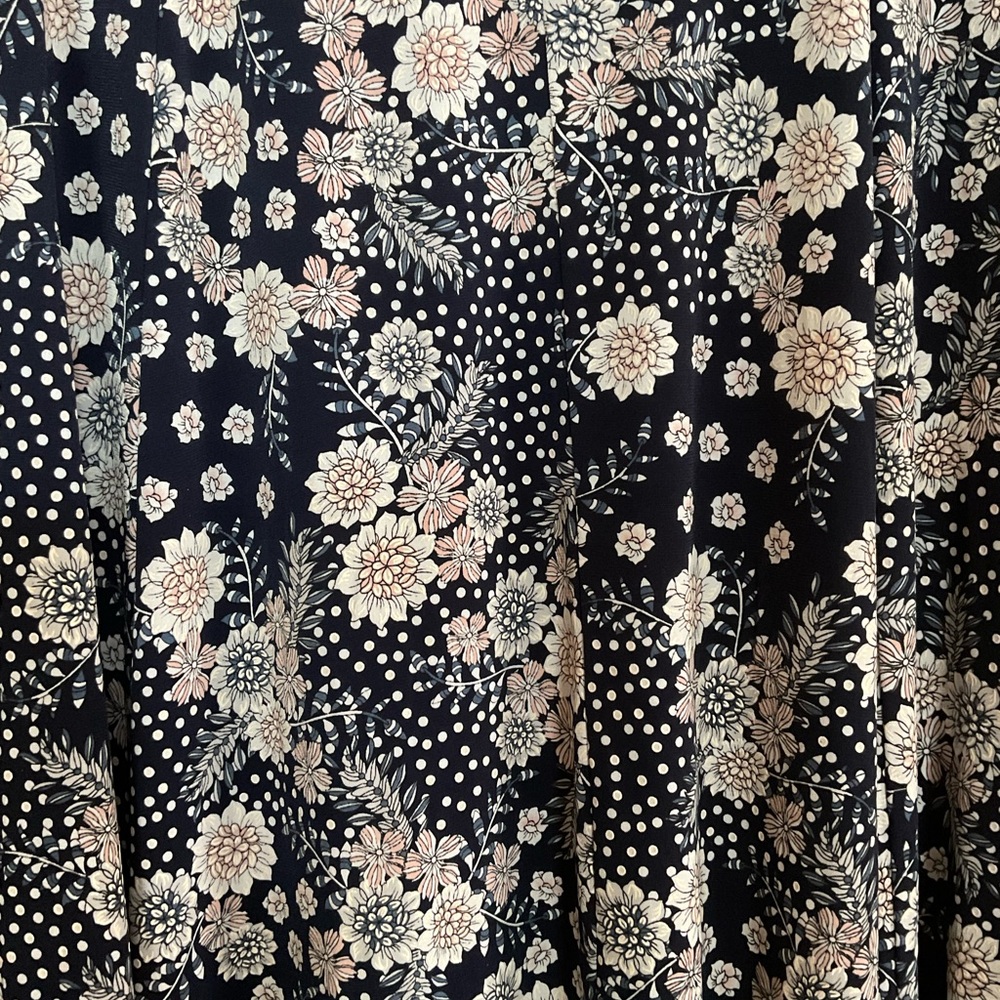 SJS maxi skirt. Navy blue floral. Size M - Picture 5 of 8